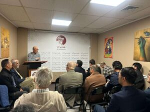 حضور شماری از شهروندان افغانستان مقیم امریکا در دفتر خانهٔ مولانا